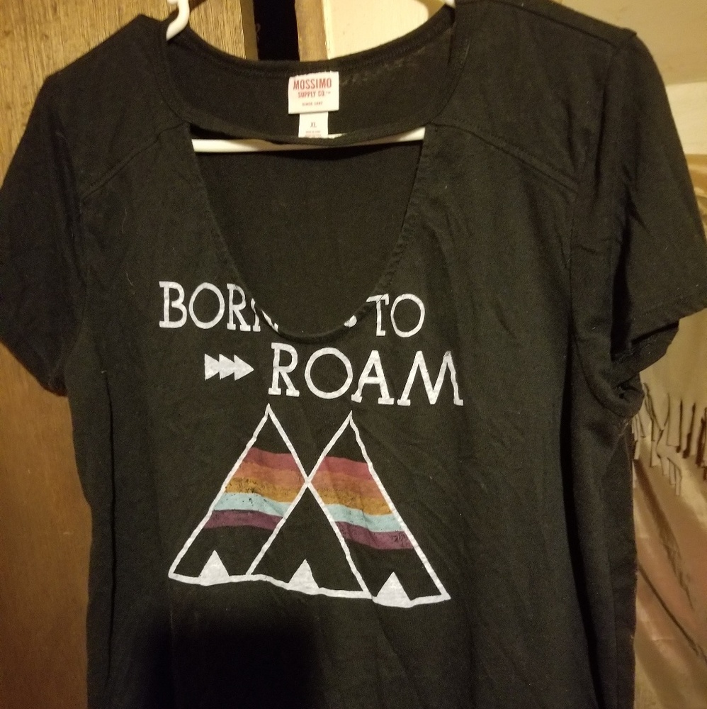 Size XL Mossimo Born to Roam tee